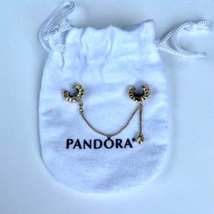 Wheat Grains Safety Chain Clip
Charm